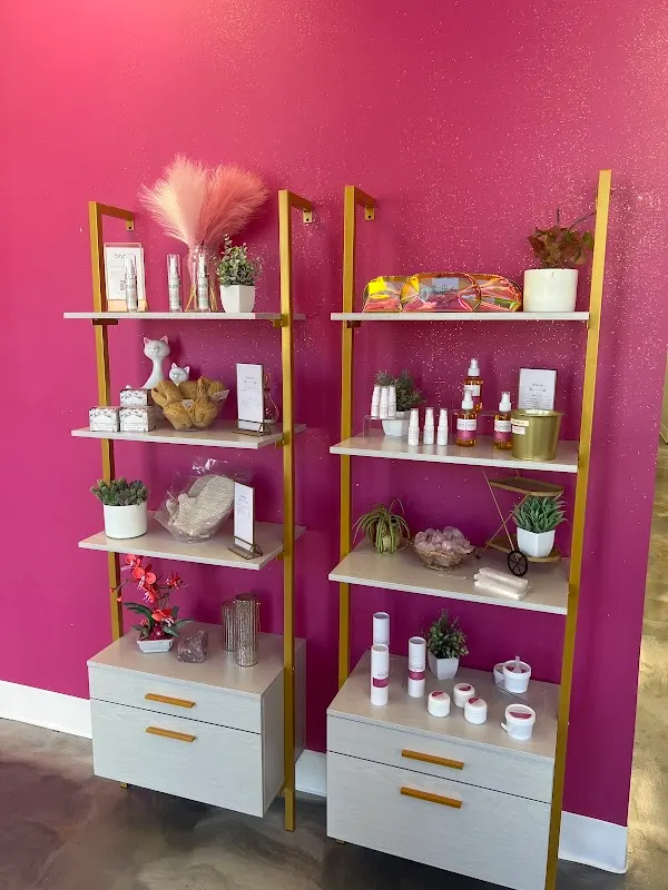 Baebee’s Beauty Lounge — Beauty salon in Norfolk